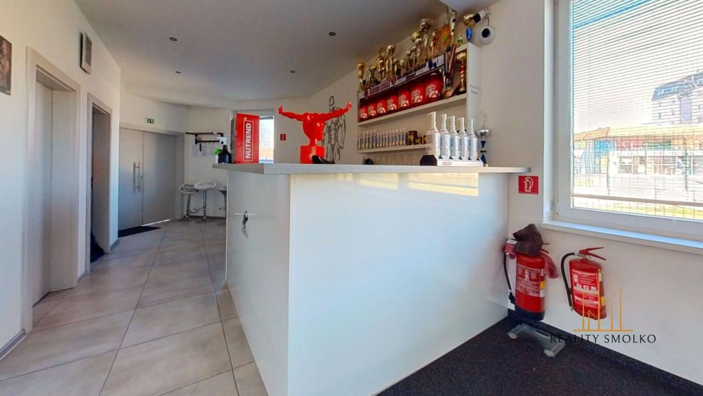 Predaj modernej polyfunkčnej budovy - novostavba v meste Snina.