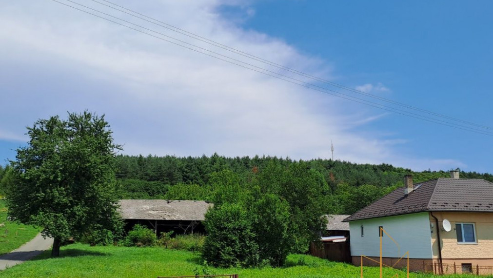PREDANÉ !!!  Predaj pozemku v obci Slovenská Volová, okr. Humenné.