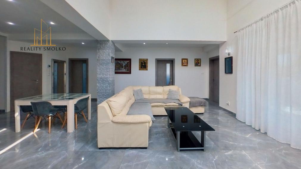 Predaj modernej polyfunkčnej budovy - novostavba v meste Snina.