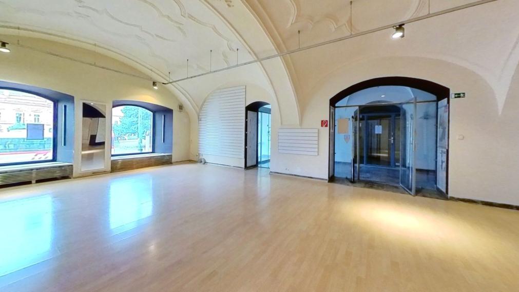 Ponúkame na prenájom komerčné a prevádzkové priestory v absolútnom centre Prešova.