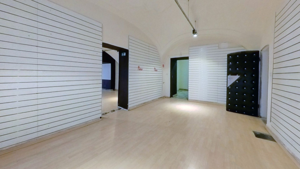 Ponúkame na prenájom komerčné a prevádzkové priestory v absolútnom centre Prešova.