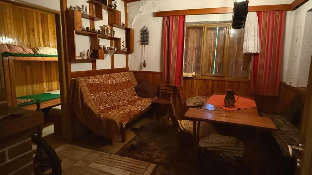 EXKLUZÍVNE NA PREDAJ – REKREAČNÁ CHATA V RUSKEJ NOVEJ VSI, OKR. PREŠOV