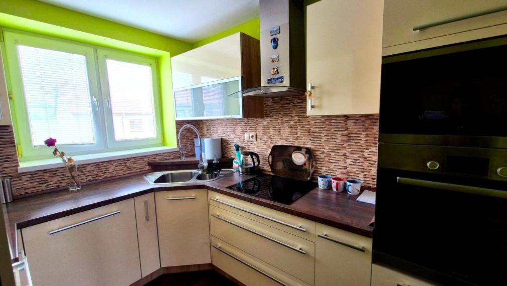 ***PREDANÉ***3i byt, 84 m²,komplet.rekonšt.+ garáž, záhradka,3D