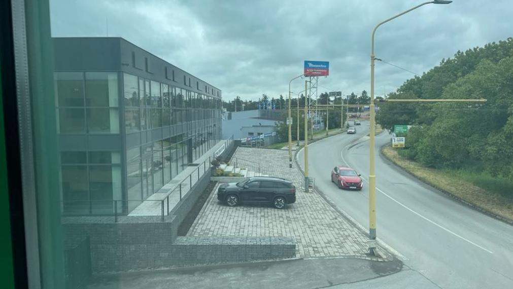 Prenájom obchodných / kancelárskych priestorov