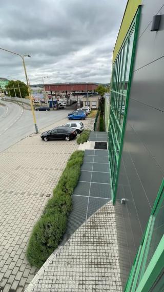 Prenájom obchodných / kancelárskych priestorov