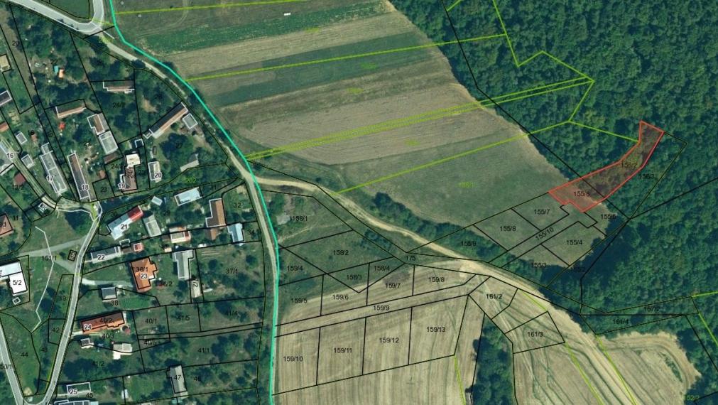 Pozemok na výstavbu RD s vlastným lesom, 15 min od Prešova