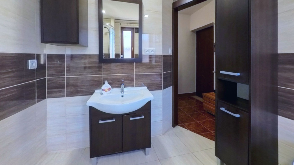 Priestranný 3 izbový byt v Kamenica nad Cirochou-predaj