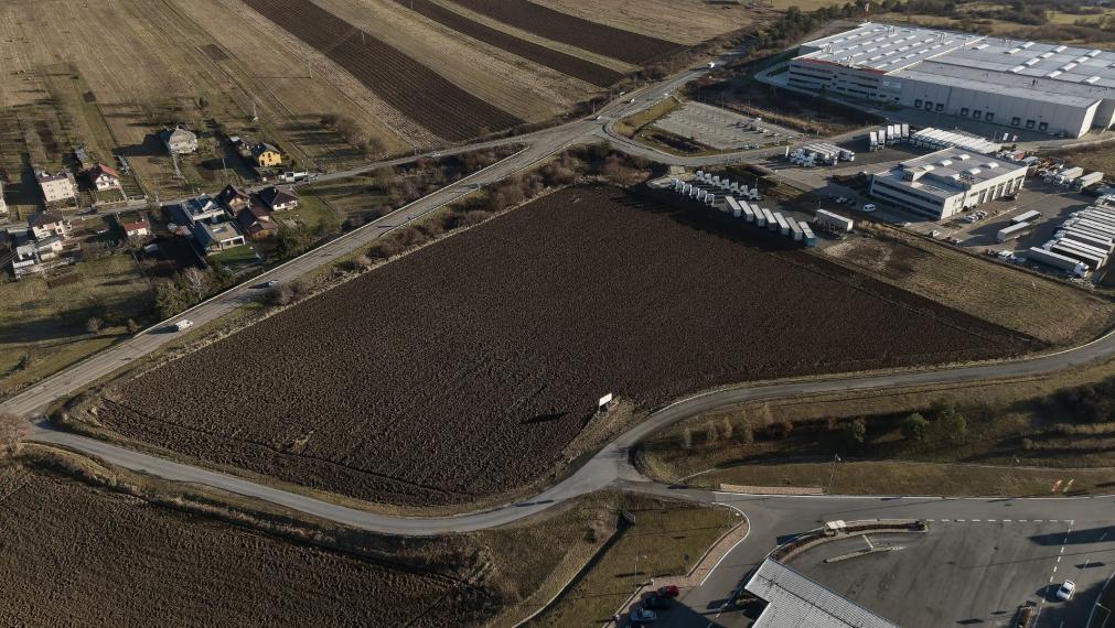 EXKLUZÍVNE NA PREDAJ – LUKRATÍVNY PRIEMYSELNÝ POZEMOK MALÝ ŠARIŠ, PREŠOV