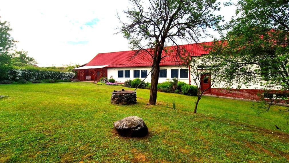 ***PREDANÉ***4i RD, LUXUSNÝ POZEMOK, MALÝ ŠARIŠ, 2141 m²