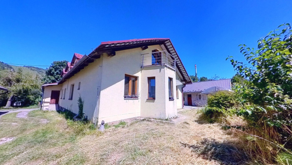 NOVÁ CENA !!!  Predaj veľkého rodinného domu v meste Krompachy, okr. Spišská Nová Ves