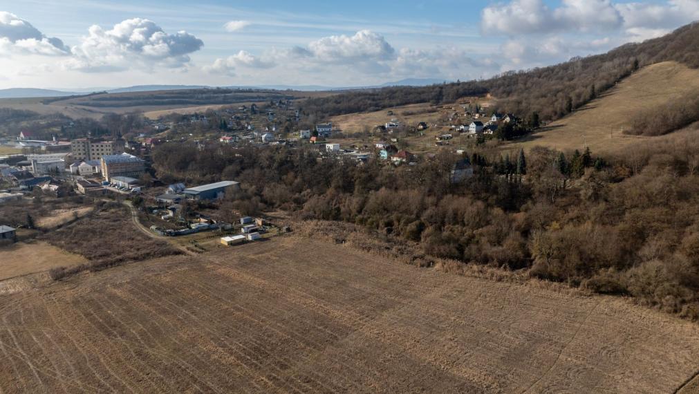 Pozemok na podnikanie v priemyselnej časti - Veľký Šariš