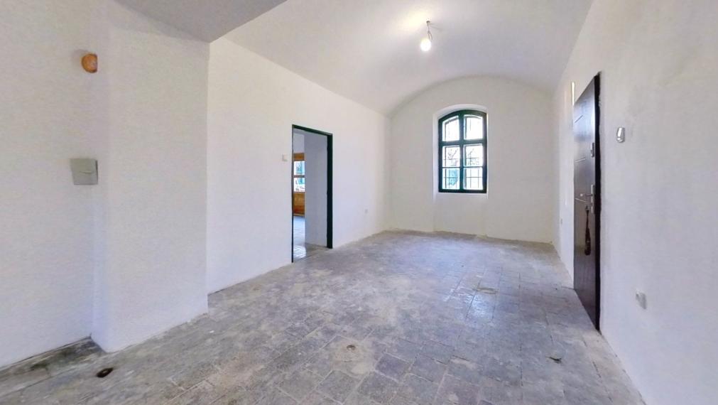 NA PRENÁJOM – OBCHODNÉ A PREVÁDZKOVÉ PRIESTORY V PREŠOVE – NIŽNÁ ŠEBASTOVÁ