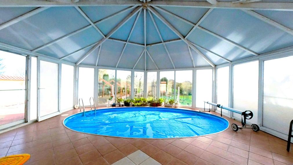 PREDANÉ - Nadštandardný RD s krytým bazénom a VIP vinnou pivnicou s barom len 33km od Košíc- Turňa nad Bodvou