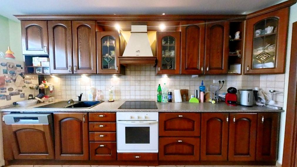 PREDANÉ - Nadštandardný RD s krytým bazénom a VIP vinnou pivnicou s barom len 33km od Košíc- Turňa nad Bodvou