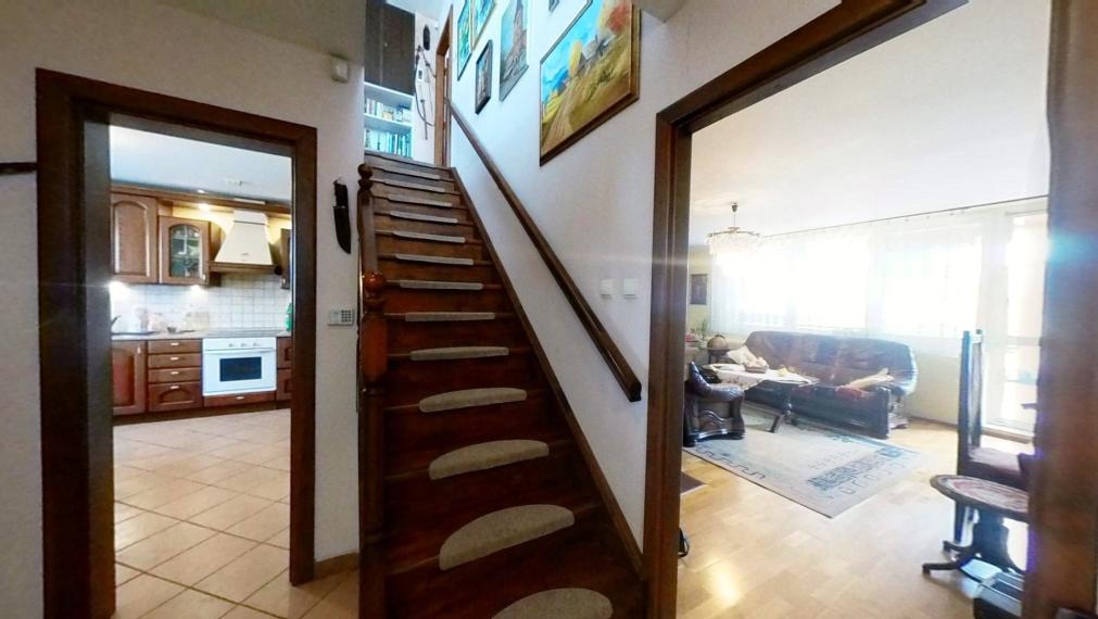 PREDANÉ - Nadštandardný RD s krytým bazénom a VIP vinnou pivnicou s barom len 33km od Košíc- Turňa nad Bodvou