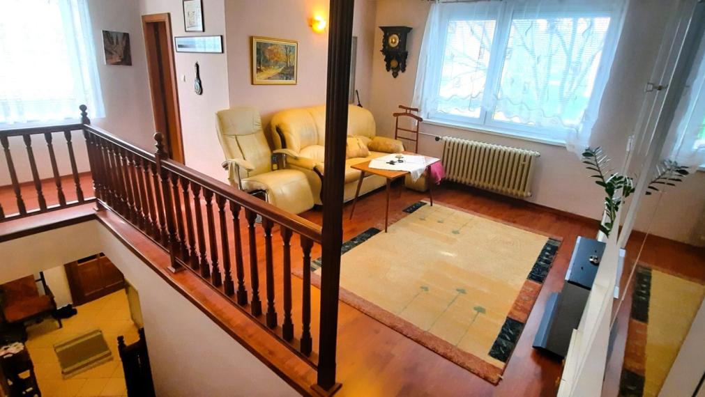 PREDANÉ - Nadštandardný RD s krytým bazénom a VIP vinnou pivnicou s barom len 33km od Košíc- Turňa nad Bodvou