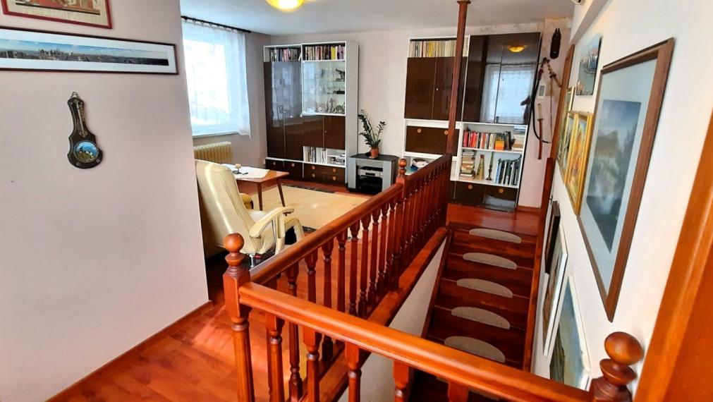 PREDANÉ - Nadštandardný RD s krytým bazénom a VIP vinnou pivnicou s barom len 33km od Košíc- Turňa nad Bodvou