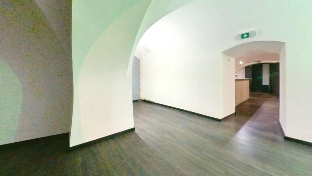 EXKLUZÍVNE NA PRENÁJOM – KOMERČNÉ A PREVÁDZKOVÉ PRIESTORY NA HLAVNEJ ULICI V PREŠOVE