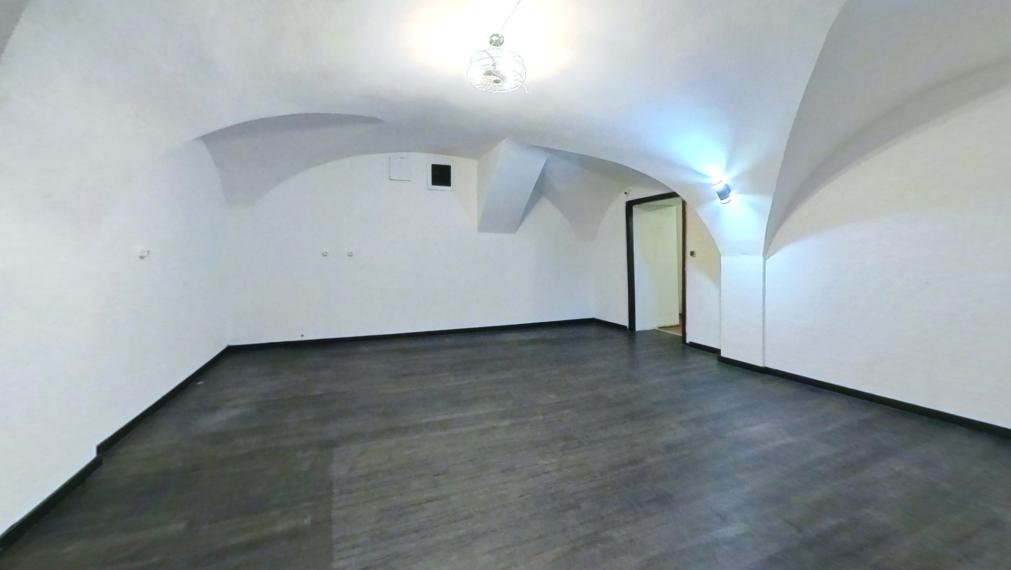 EXKLUZÍVNE NA PRENÁJOM – KOMERČNÉ A PREVÁDZKOVÉ PRIESTORY NA HLAVNEJ ULICI V PREŠOVE