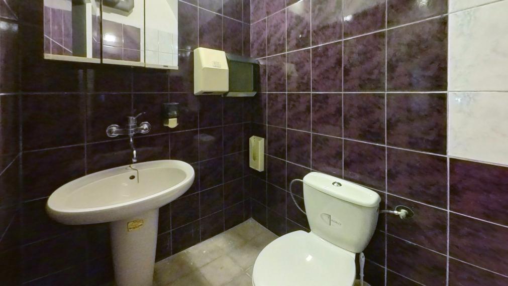 EXKLUZÍVNE NA PRENÁJOM – KOMERČNÉ A PREVÁDZKOVÉ PRIESTORY NA HLAVNEJ ULICI V PREŠOVE