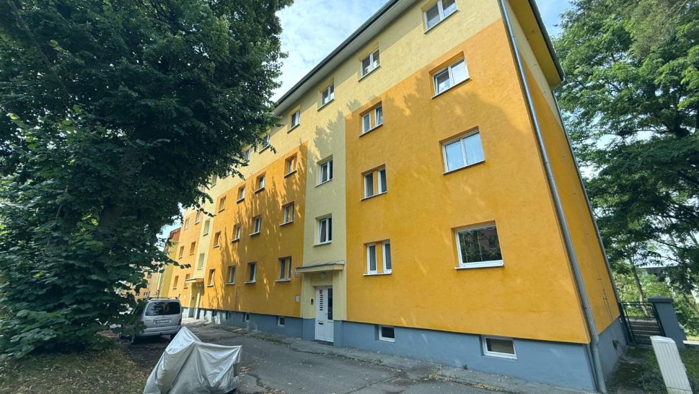 EXKLUZÍVNA PONUKA: Veľký 1-izbový tehlový byt na Wolkerovej ulici v Prešove