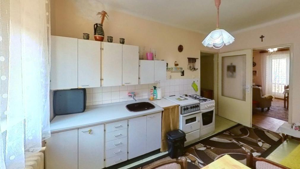 EXKLUZÍVNA PONUKA: Veľký 1-izbový tehlový byt na Wolkerovej ulici v Prešove