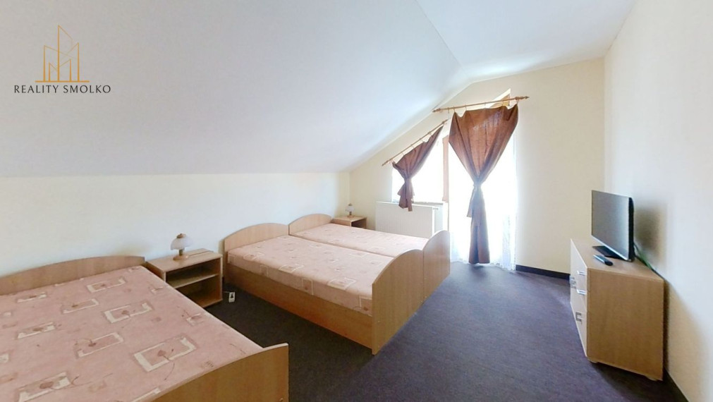 Na predaj dva domy na jedmom pozemku v meste Krompachy