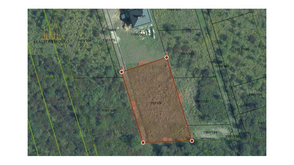 EXKLUZÍVNE - Na predaj veľký pozemok v obci Fintice.