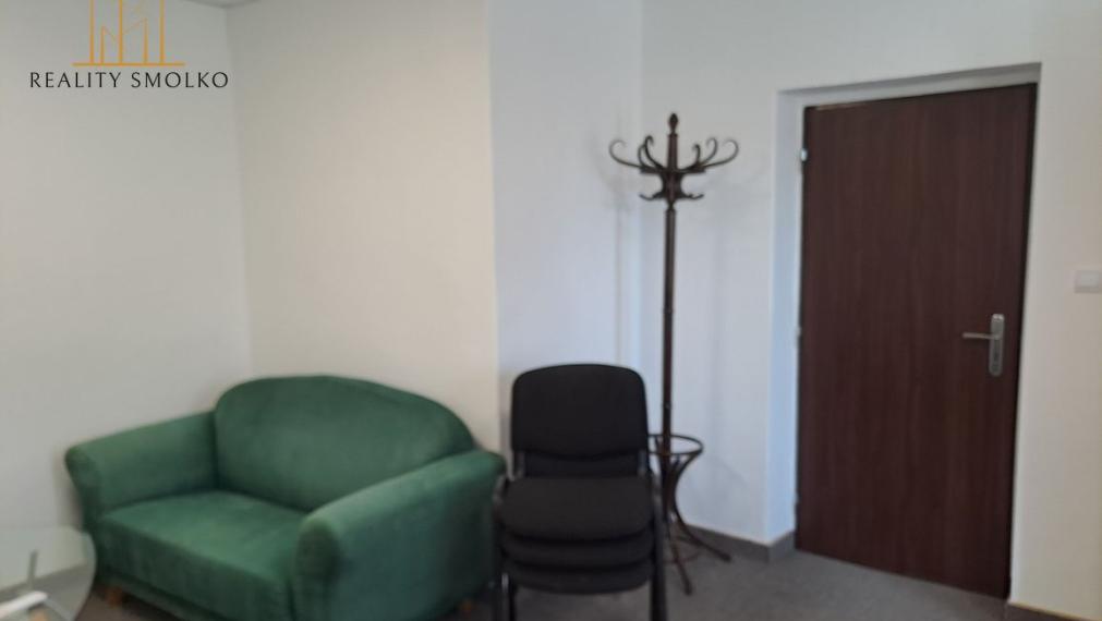 REZERVOVANÉ !!!  Kancelársky priestor na prenájom v meste Humenné.