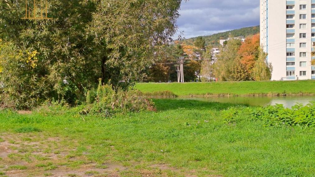 Predaj pozemku v Humennom, 1.271m2 