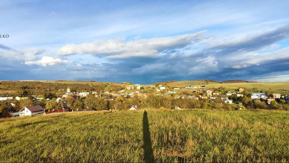 EXKLUZÍVNE - Pozemok k výstavbe Rodinných Domov - Čeľovce - 99.000 €.