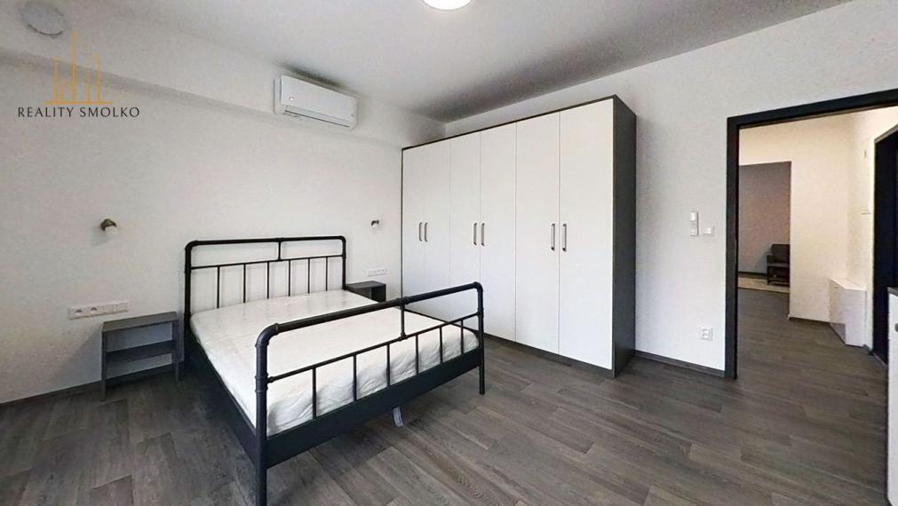 Prenájom 2-izbového bytu v blízkom centre mesta Humenné.