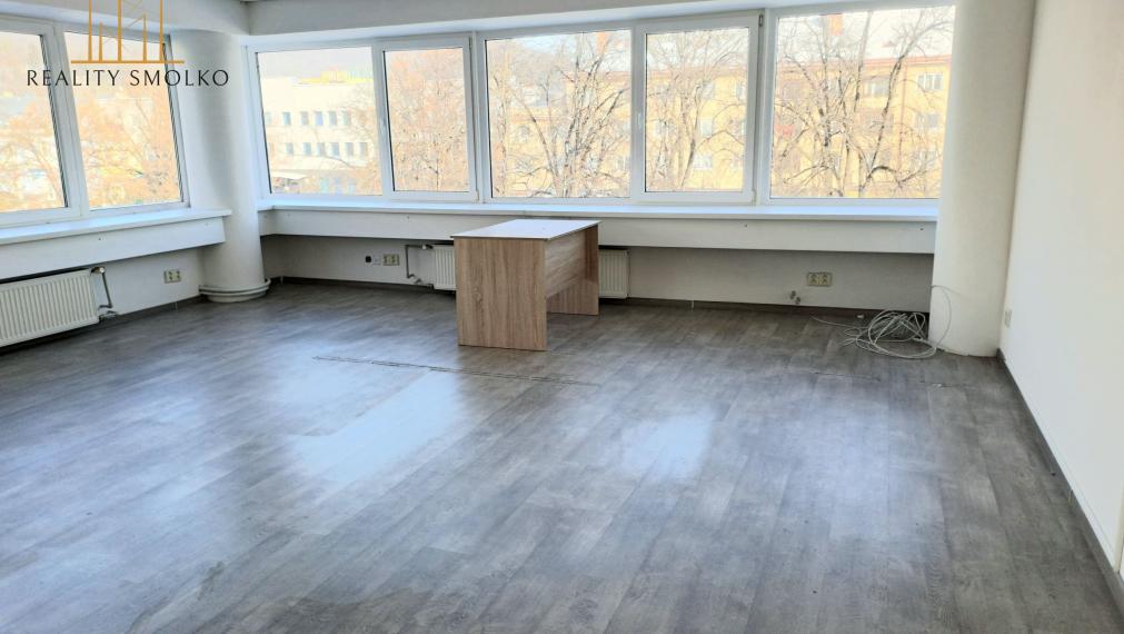 Prenájom kancelárskych priestorov v Humennom.