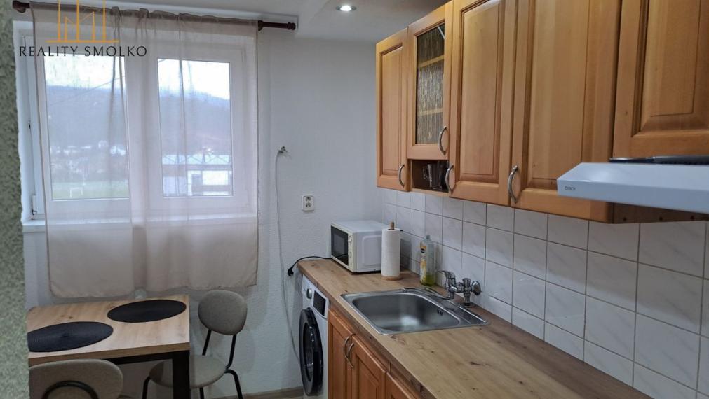 Predaj 3i byt v meste Snina 