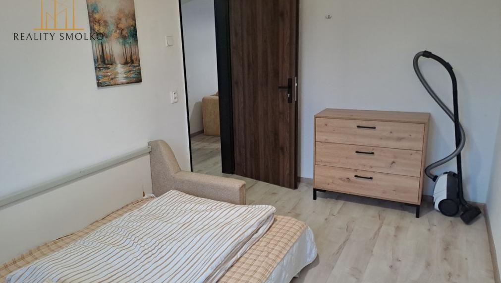 Predaj 3i byt v meste Snina 