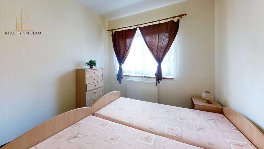 Na predaj dva domy na jedmom pozemku v meste Krompachy