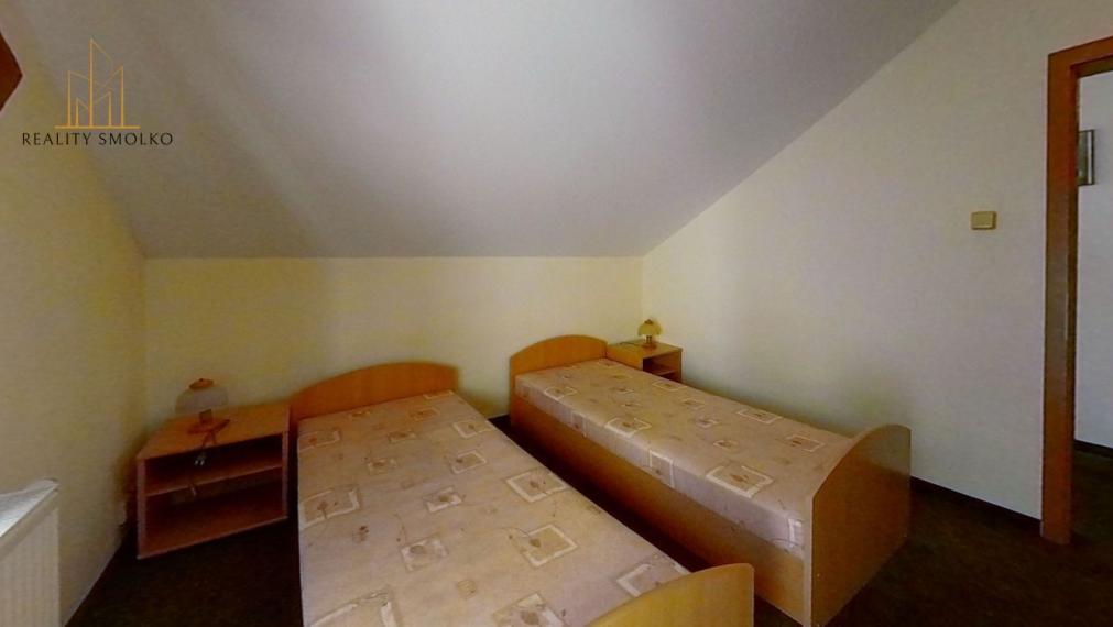 Na predaj dva domy na jedmom pozemku v meste Krompachy