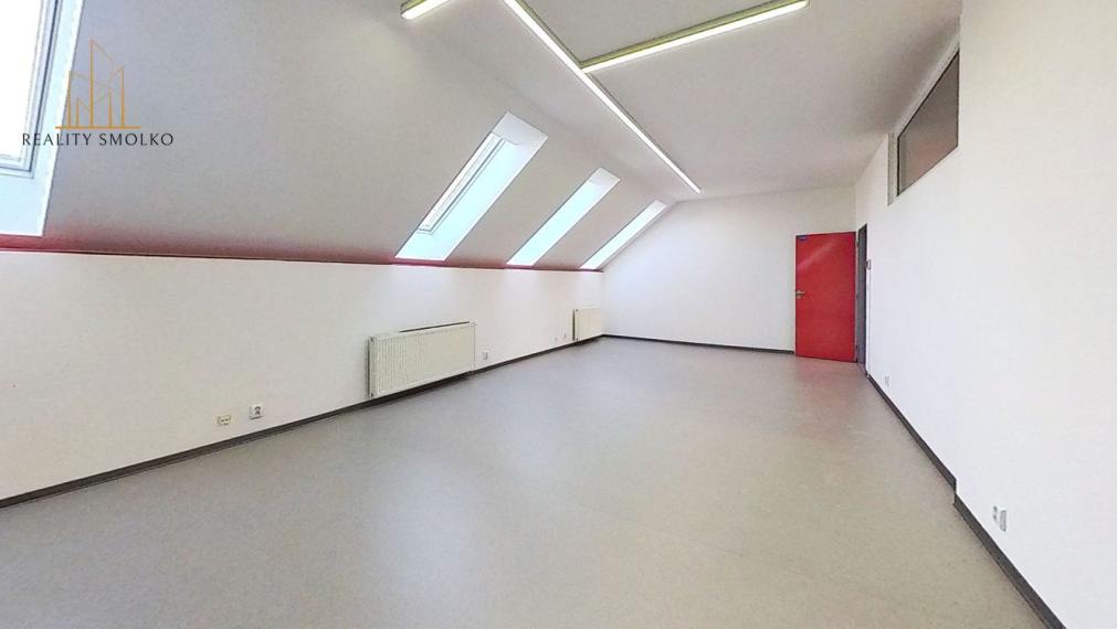 EXKLUZÍVNE NA PRENÁJOM – REPREZENTATÍVNE KANCELÁRSKE PRIESTORY NA OKRUŽNEJ ULICI V PREŠOVE