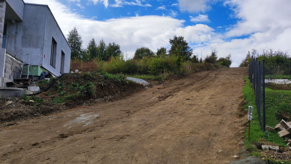 EXKLUZÍVNE - Na predaj pozemok (500 m²). Fintice - Sady.