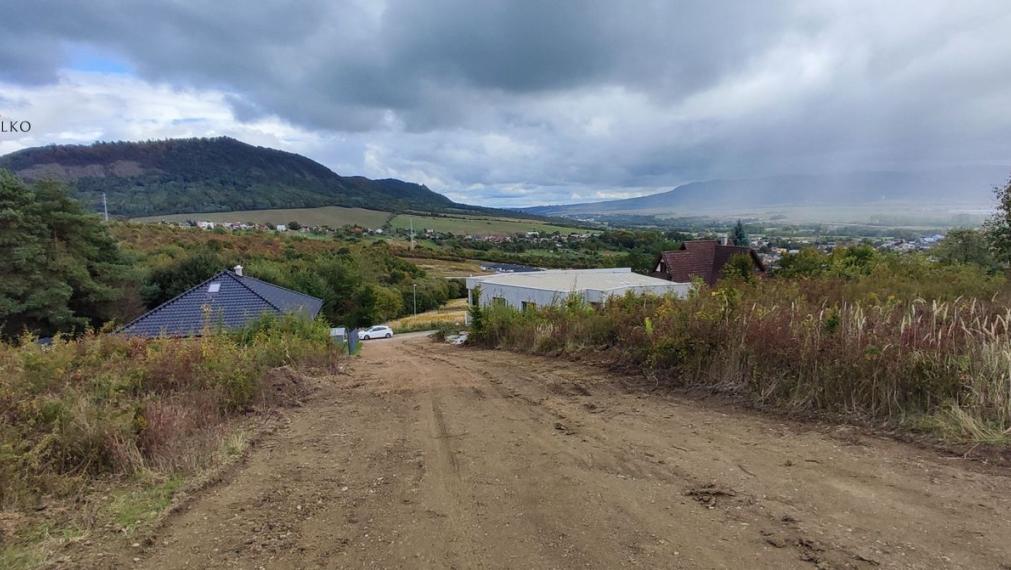 EXKLUZÍVNE - Na predaj pozemok (500 m²). Fintice - Sady.