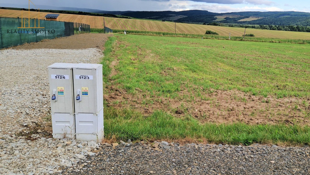 POZEMOK na výstavbu RD 1317 m², HANKOVCE