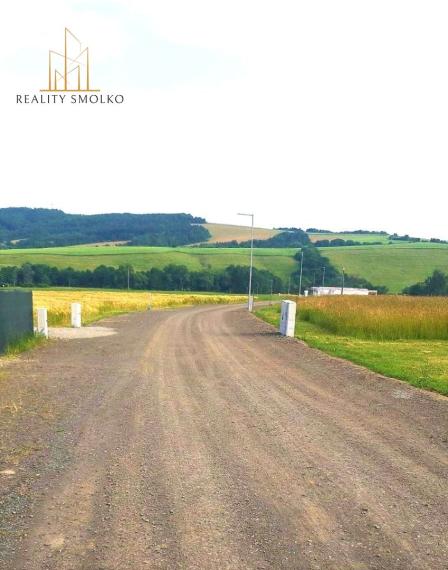 POZEMOK na výstavbu RD 1317 m², HANKOVCE