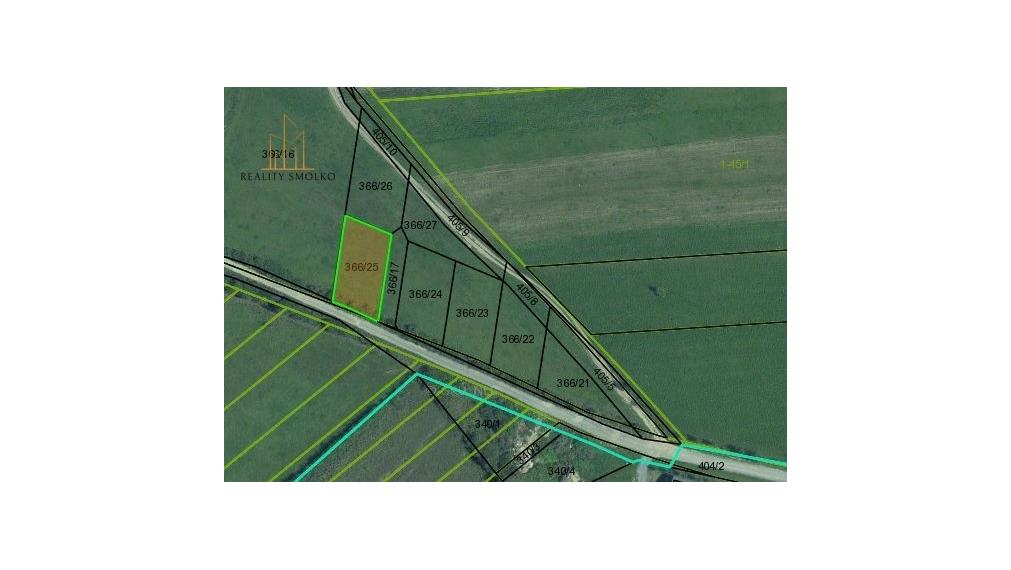 EXKLUZÍVNE - Na predaj posledné tri voľné pozemky pre RD. Podhorany.