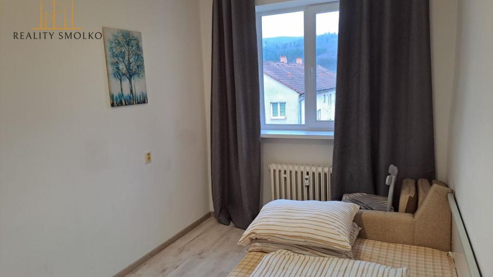 Predaj 3i byt v meste Snina 