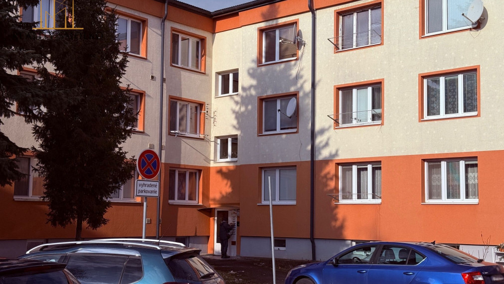 EXKLUZÍVNE: Priestranný 2-izbový tehlový byt pri PU – Širšie centrum Prešova