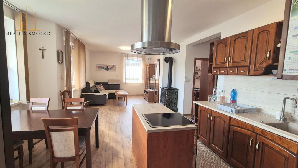 4i RD v TERIAKOVCIACH, pozemok 698 m²,3D