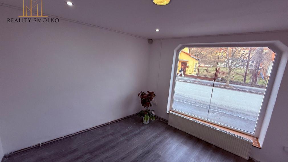 EXKLUZÍVNE: Administratívno-prevádzkové priestory s parkovaním v širšom centre