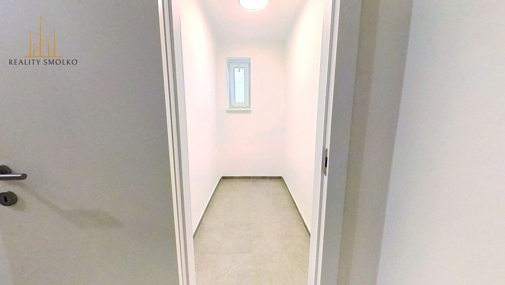 EXKLUZÍVNE: Dizajnový 2-izbový byt na Šafárikovej ulici – bývanie s charakterom