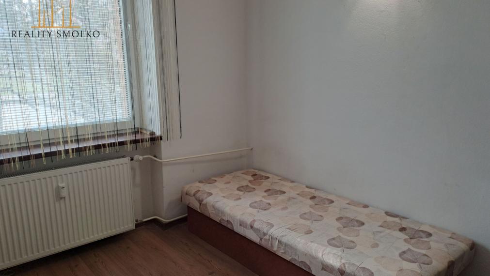 PRENÁJOM  GARSÓNKY, 22 m², Humenné