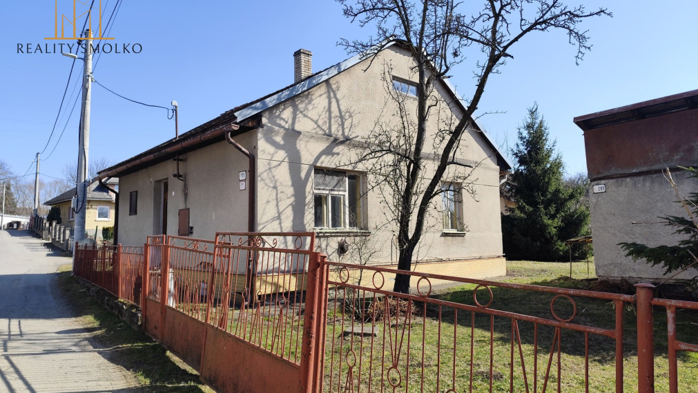 PREDANÉ !!!  EXKLUZÍVNE: Rodinný dom s veľkým potenciálom v Sabinove – časť Orkucany
